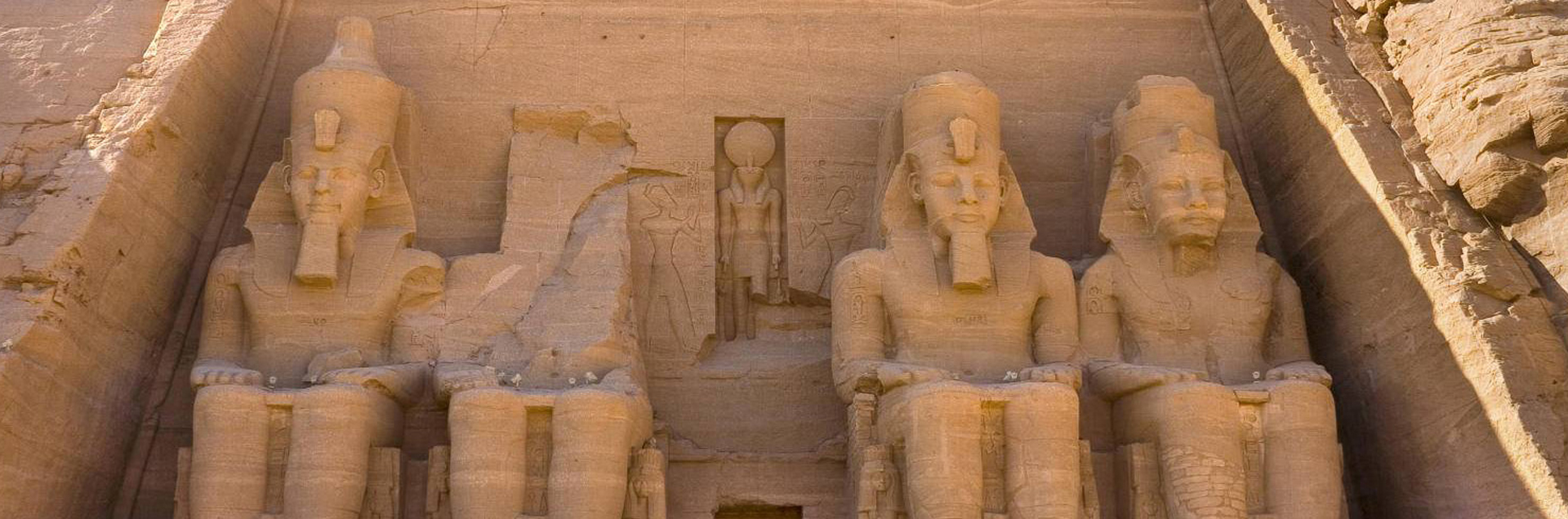 Храм Рамзеса в Абу-Симбеле